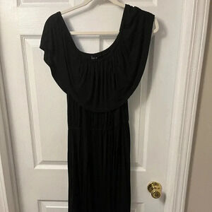 Women’s Ouges Dress Size Medium
